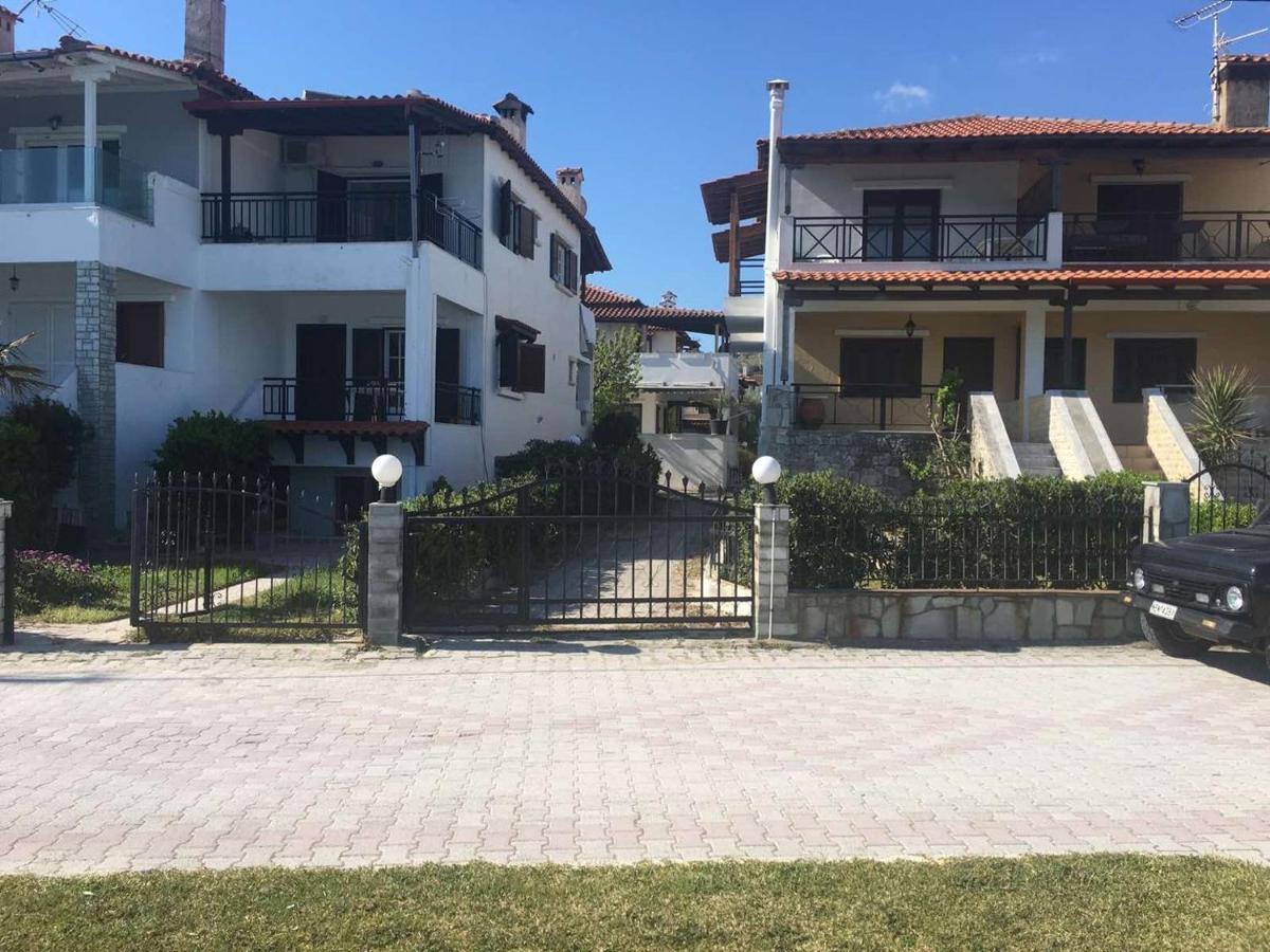 Beach Front Apartment In Pefkochori Eksteriør bilde
